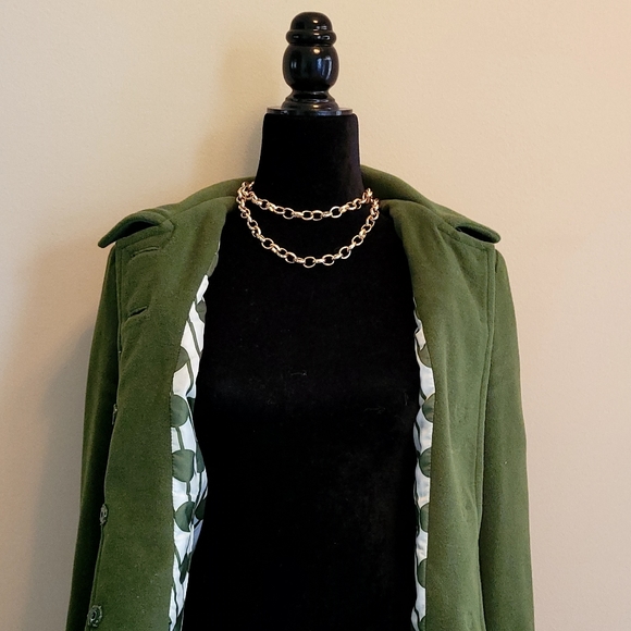 Gorgeous TULLE Greem Peacoat - Picture 2 of 5